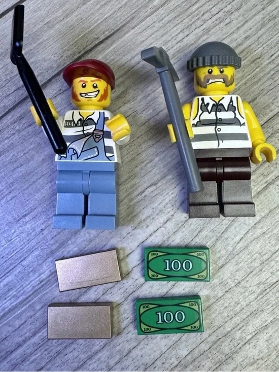 Lego Forest Police Station 4440 High Speed Chase 60138 Fire Car 30221
Minifigure - Picture 10 of 16